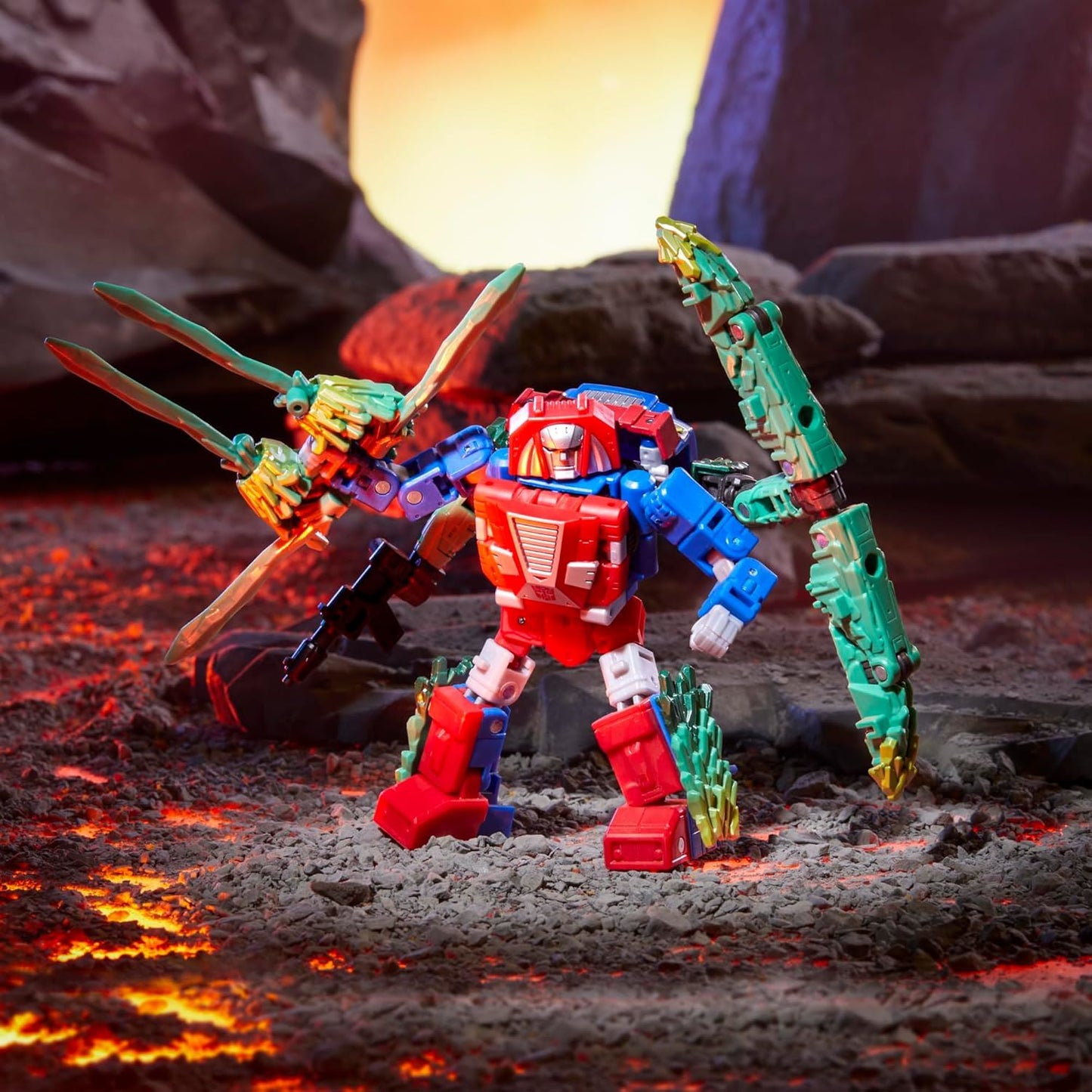 Deluxe Class Infernac Universe Shard (Armorizer) 8529 Action Figure (Takara TOMY / Transformers: Legacy United)