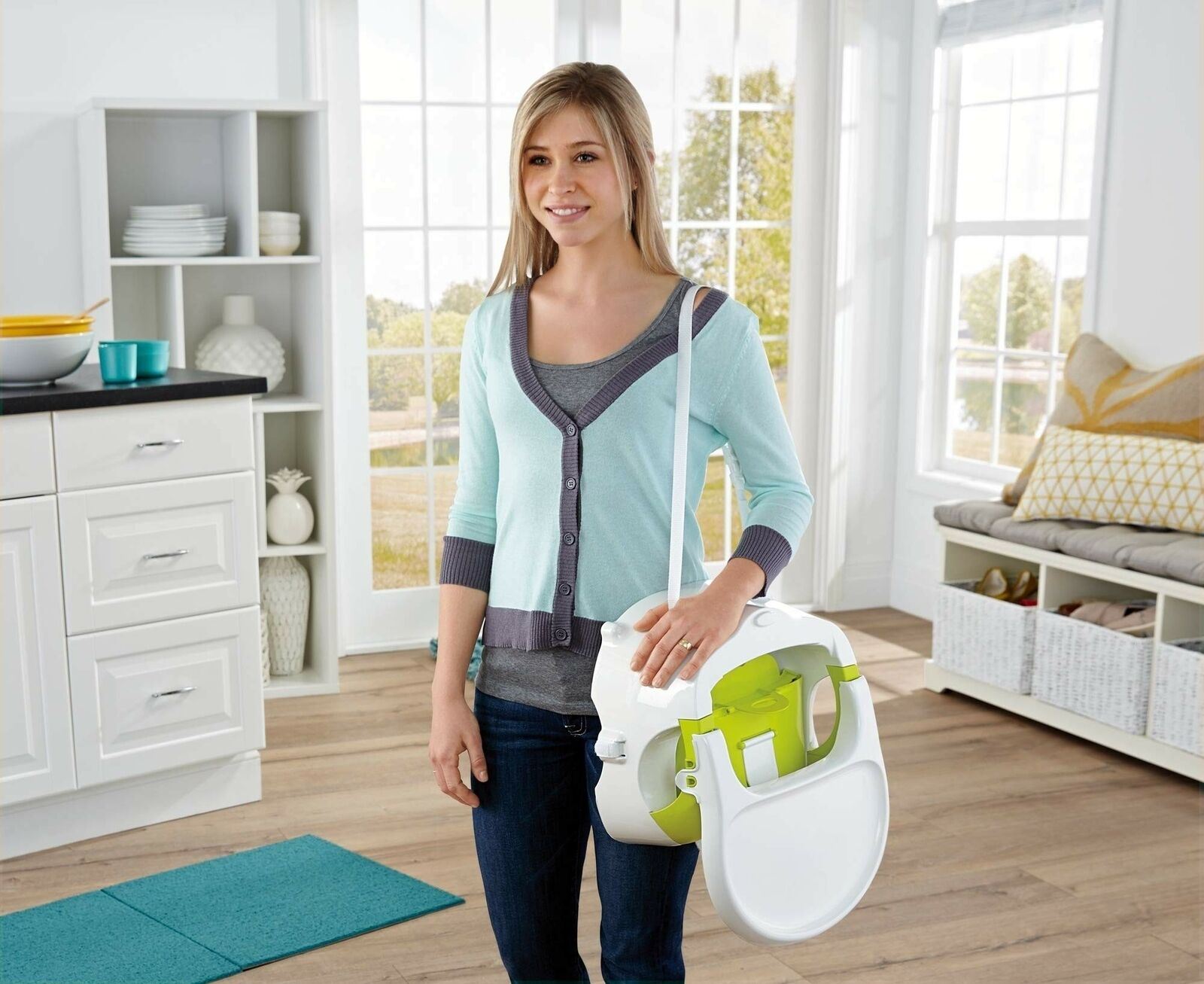 Fisher-Price® Quick-Clean Portable Booster - Baby Seat with Tray (Mattel)